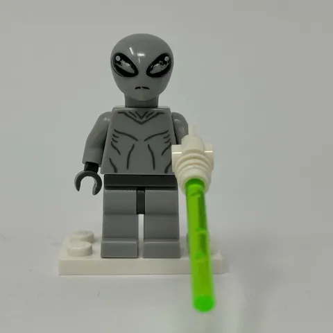 *Damaged Eyes* Lego Classic Alien Minifigure Collectible Series 6 CMF