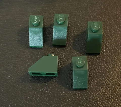 LEGO Lot of 5 Parts 1x2 Brick Sloped 45 Dark Green Part #3040