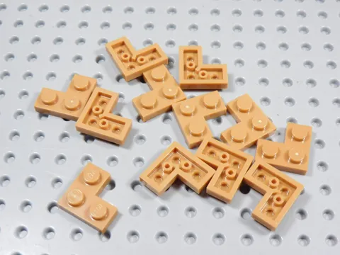 LEGO Lot of 12 Medium Nougat 2x2 Corner Plates BK