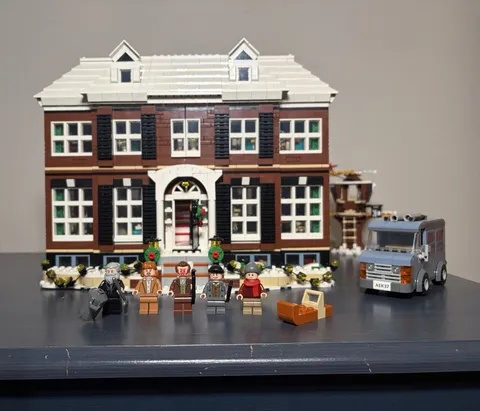 LEGO Ideas Home Alone House 21330