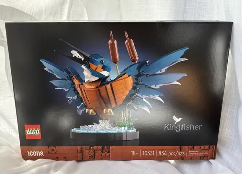 New! LEGO Icons: Kingfisher Set Blue Bird Display Set 10331