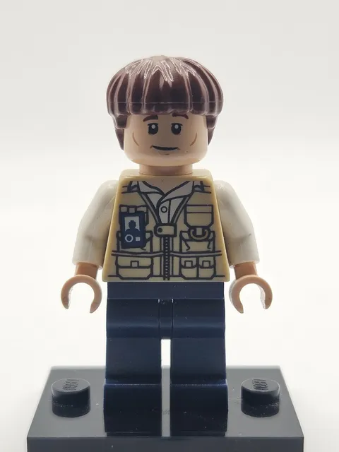 LEGO Jurassic World Vet Veterinarian Bowl Hair Fig Minifigure jw006 NEW NM -MB