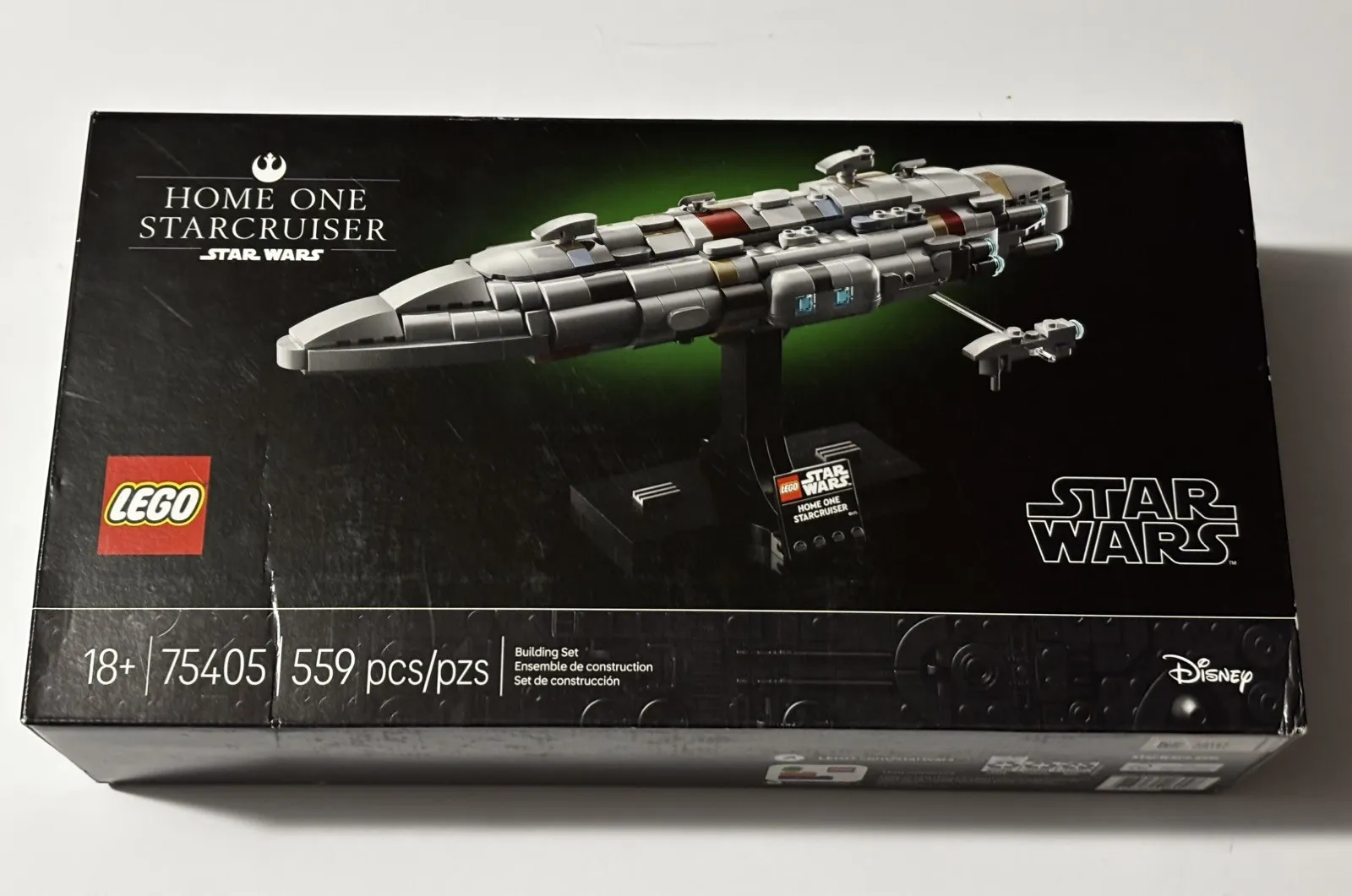 Lego Star Wars 75405 Home One Starcruiser 559 pieces Ages 18+