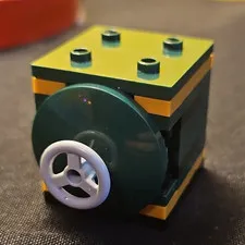LEGO Safe With Dimonds Contained