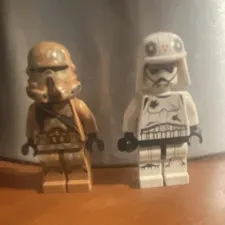 LEGO AT-DP Pilot Minifigure (both included)