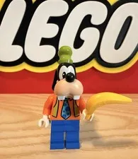 Lego Disney Goofy Minifigure With Accessory