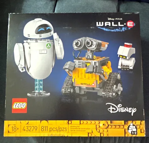LEGO Disney Pixar WALL•E 43279 Complete Set 811 Pieces Brick Separator 18+