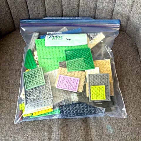 LEGO 1 Pound Bulk Lot Mixed Plates, Baseplates, Large Sized