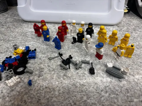 Lego Space Man Classic Minfigs Minifigure 1980s Vintage Black, Yellow, Red, Blue