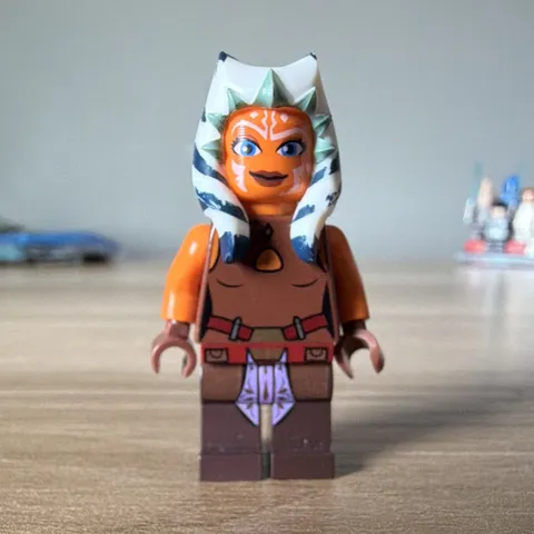 Lego sw0452 Ahsoka Tano (Padawan) Star Wars Minifigure Set 75046 75013