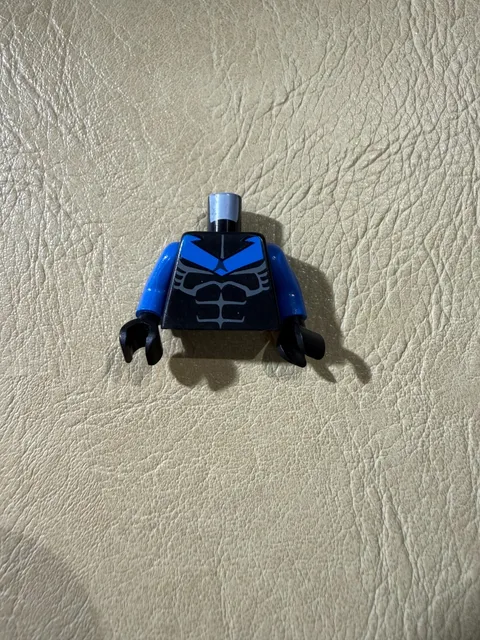 Lego Torso Batman Nightwing Blue V Logo bat015 973pb0230c01 Minifigure 7785