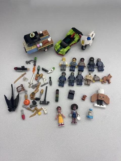 Lego Lot Robo SWAT Minifigures, Mobile Baking, Aston Martin, Ninjago LEGO Pieces