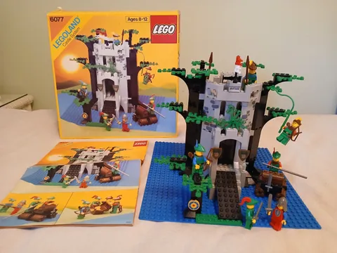 LEGO Castle 6077: Forestmen's River Fortress, 100% Complete, Box & Instructions