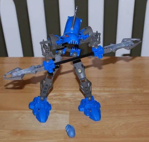 Lego Bionicle Rahkshi Guurahk (8590) Complete Figure w/Kraata