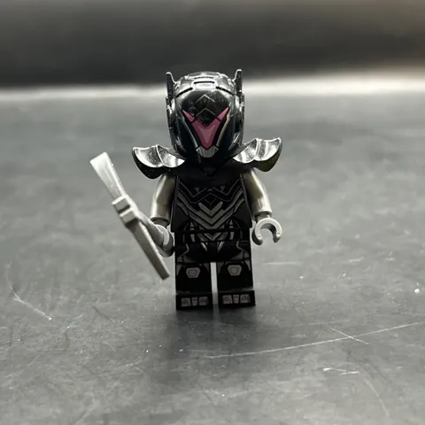 LEGO NEW Fortnite Trespasser Elite Minifigure from 77073 Battle Bus fort005