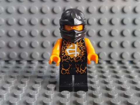 Lego Ninjago 70741 - Cole Minifigure - Used