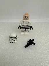 LEGO Star Wars Stormtrooper Minifigure With Helmet And Gun Accessories 2015