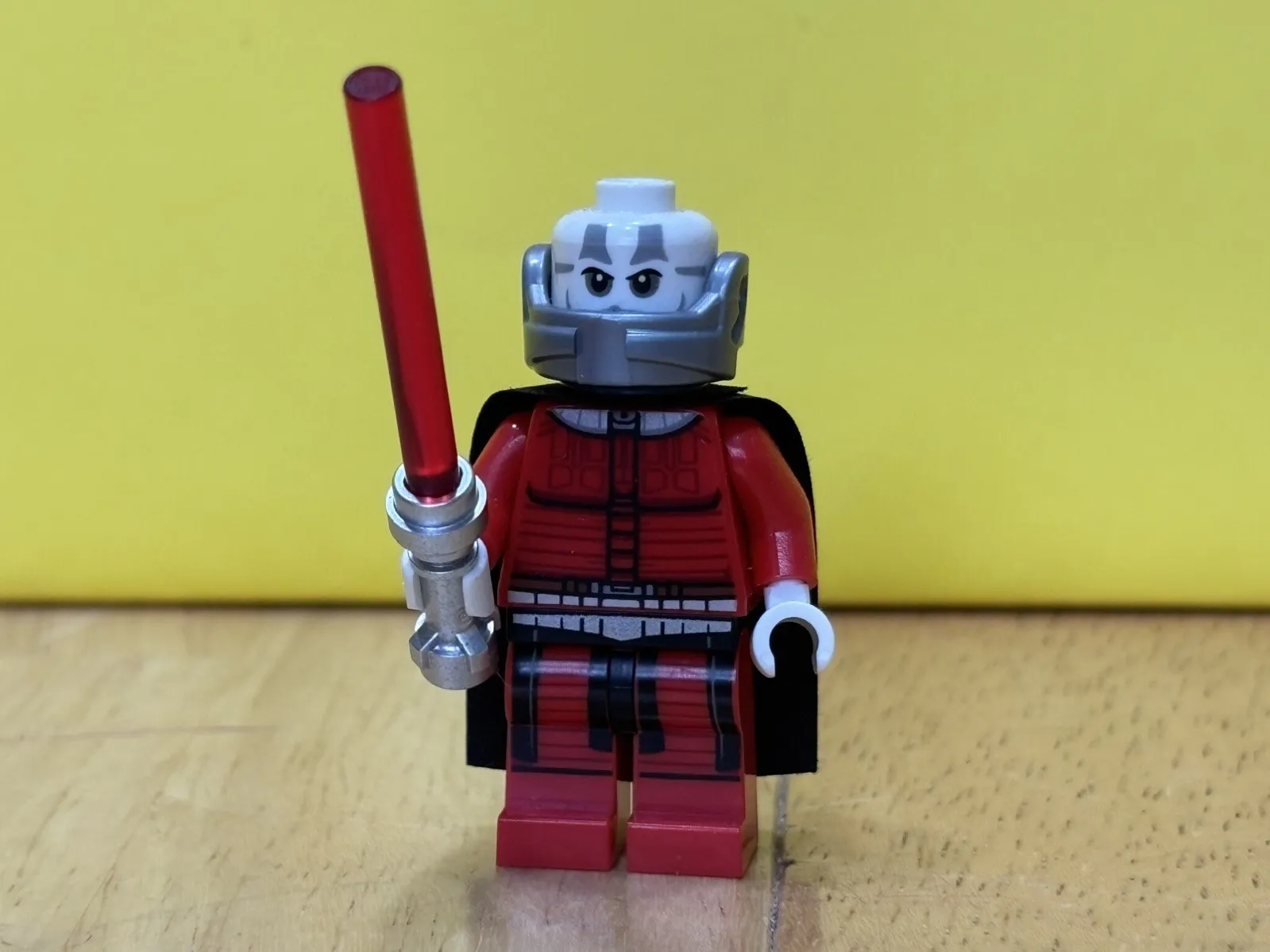 LEGO Star Wars Darth Malak 25th Anniversary Minifigure 75379 New With Stand