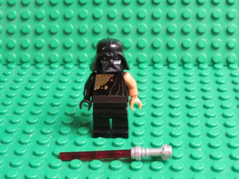 LEGO Star Wars Darth Vader Minifig Battle Damaged Mustafar Duel sw0283 8096 AV55