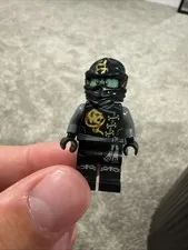 LEGO Ninjago Minifigure Black Gray Ninja Gold Details Collectible