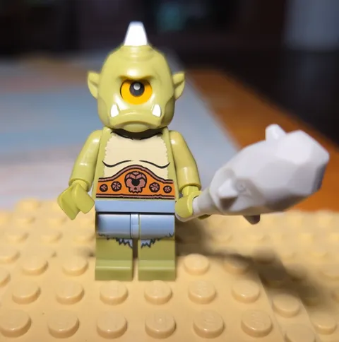 Lego Mini Figure Series 9 One Eyed Ogre . Two Faced With Club. Mint