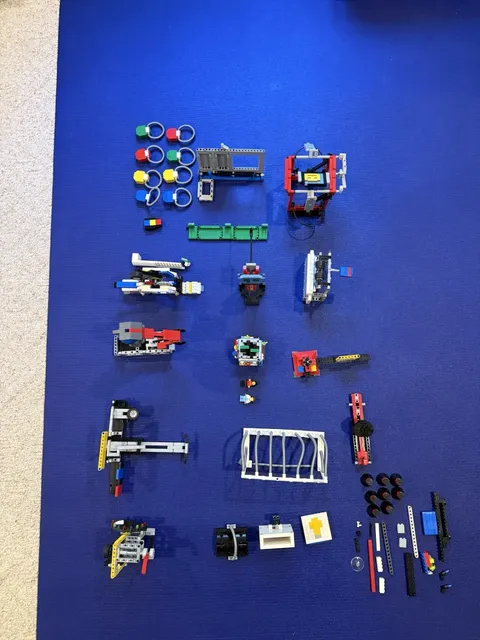 First LEGO League Mission Mats and Legos 2015-2017 *Not All The Pieces Included*
