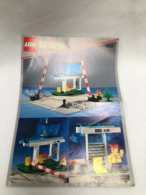 LEGO Set #4532 Manual Level Crossing - Instruction Manual ONLY