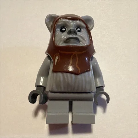 LEGO Star Wars Chief Chirpa Ewok 10236 beautiful condition RARE