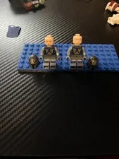 LEGO Minifigure Lot of 2 Pre vizsla