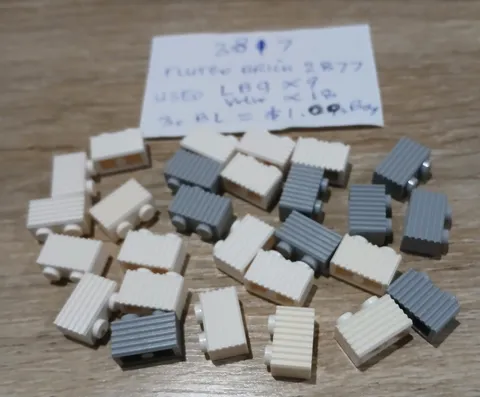 #4817# Genuine Lego 2877 Fluted Bricks 1 X 2 White & Lt.Grey in used condition .