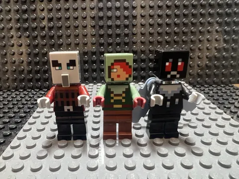 lego minecraft minifigures Lot Moth Man Villager Silent Ranger. Lego Gaming. 