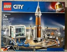 LEGO CITY: Deep Space Rocket and Launch Control (60228)