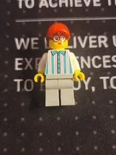 LEGO Icons Female Pretzel Vendor Minifig twn434, Looping Coaster Set #10303