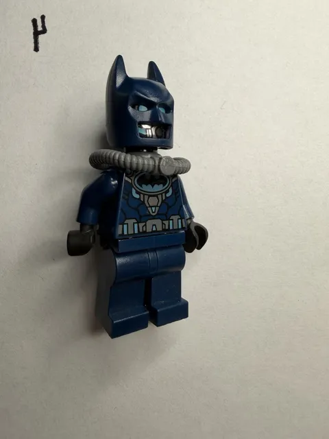 LEGO Minifigure Batman Wetsuit/ Flippers sh097 The Penguin Face Off 76010 q15