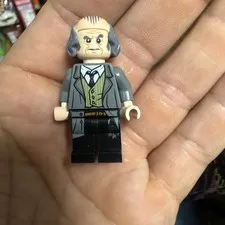 Lego Argus Filch 75953 Bald on Top Harry Potter Minifigure