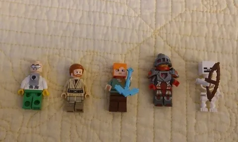 Lot Of 5 Lego Mini Figures Minecraft Various Characters With Accessories 👀 Pics