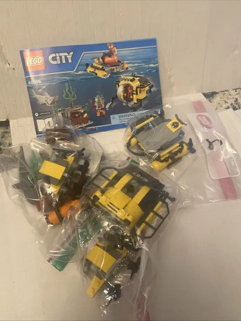 LEGO # 60096 DEEP SEA Just What You See In Pics
