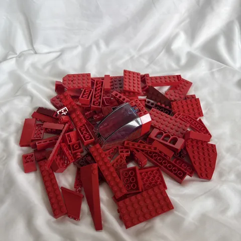 Bulk Red / Dark Red LEGO Assorted 0.5 Pound Lot, Bricks, Plates, Tiles 8 Ounces