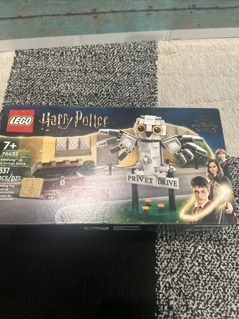 LEGO Harry Potter: Hedwig at 4 Privet Drive (76425)