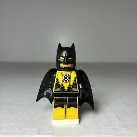 Lego Yellow Lantern Batman Visual Dictionary Book DC Super Heroes Minifigure