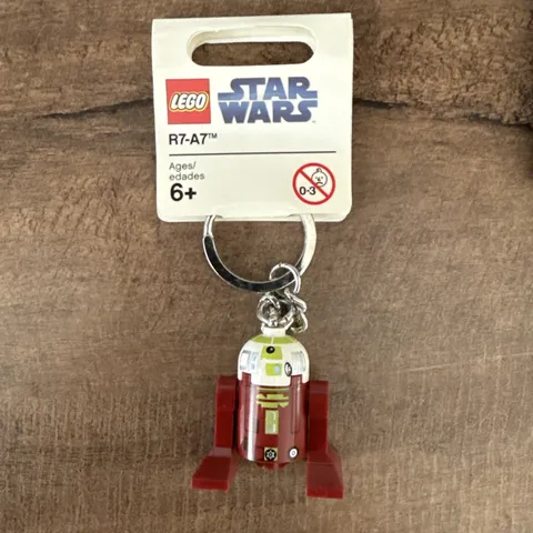 Lego R7-A7 Keychain 852548 Keyring Astromech Droid