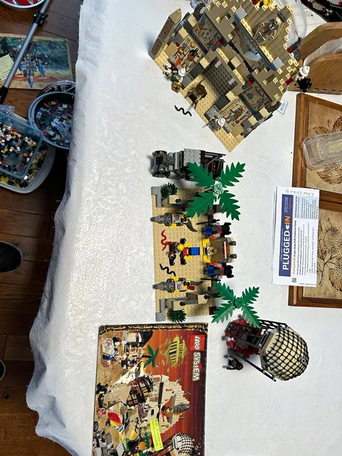 LEGO Adventurers Desert 5988 Temple of Anubis Complete with Manual 1998