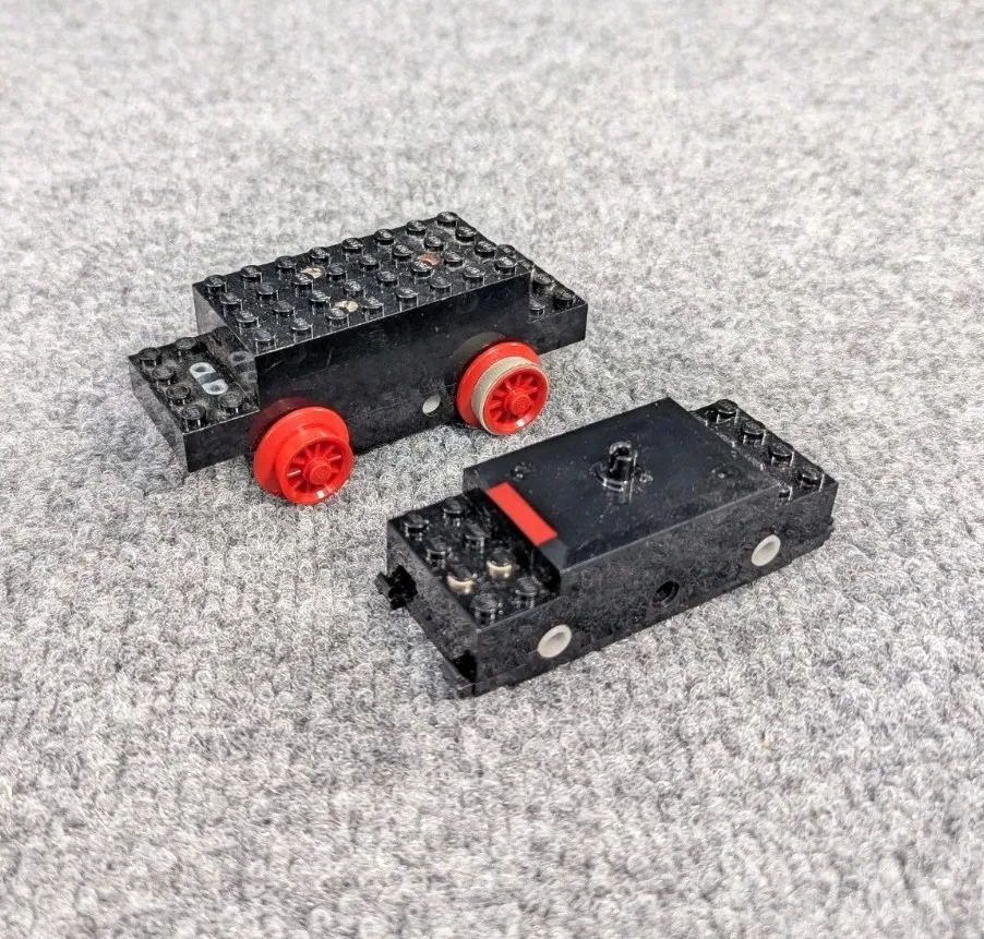 LEGO Train BUHLER Black 4.5v 4v Locomotive 9V Motor - Not Tested