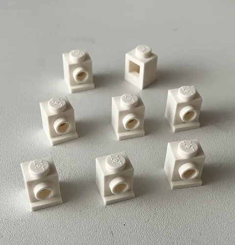 LEGO 8x NEW Brick 1x1 Modified w/ Headlight Stud on Side WHITE #4070