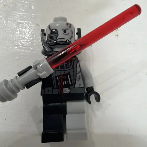 LEGO Star Wars sw0180 Darth Vader Battle Damaged Minifig 7672 852712 *AUTHENTIC*