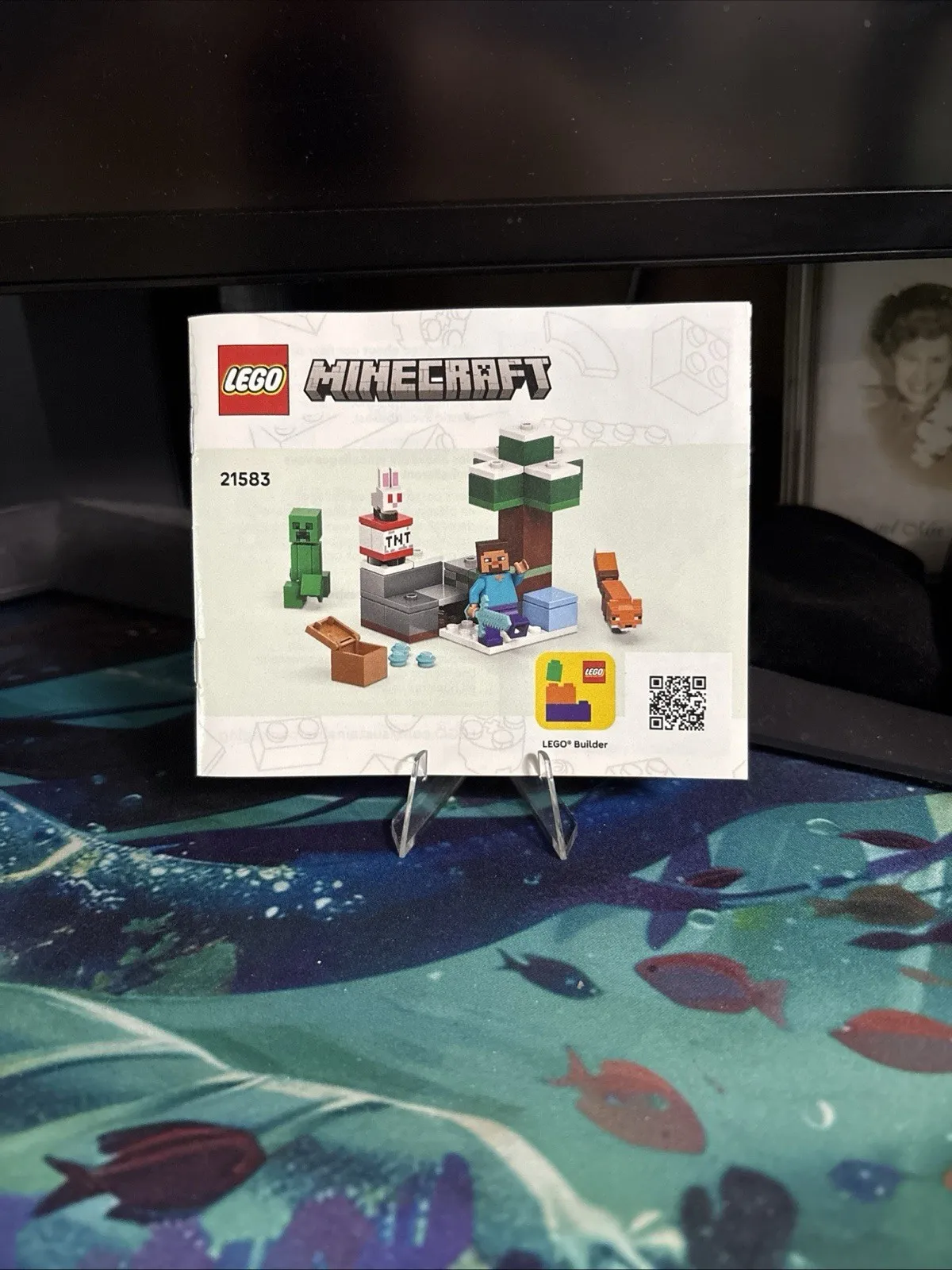 Lego Minecraft 21583 Illustrated Manual