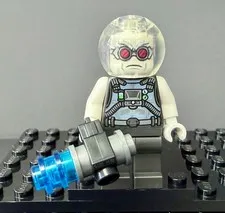 LEGO DC Super Heroes Minifigure - Mr. Freeze - SH0621 from foil pack 212007