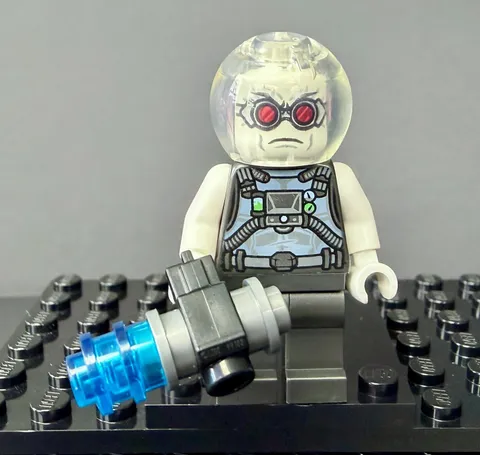 LEGO DC Super Heroes Minifigure - Mr. Freeze - SH0621 from foil pack 212007