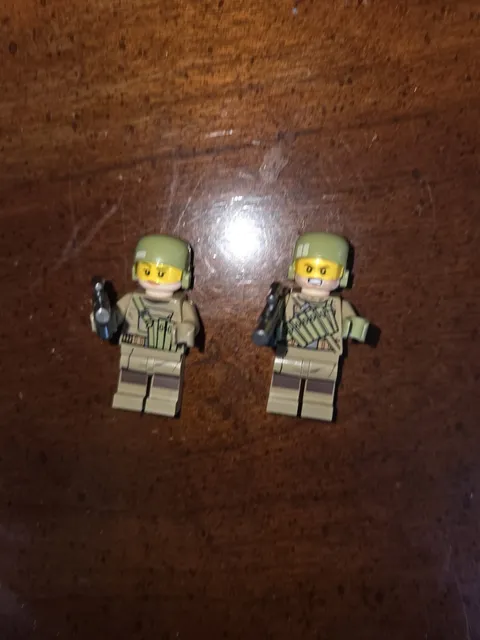 2 Resistance Troopers  Lego Star Wars Minifigures