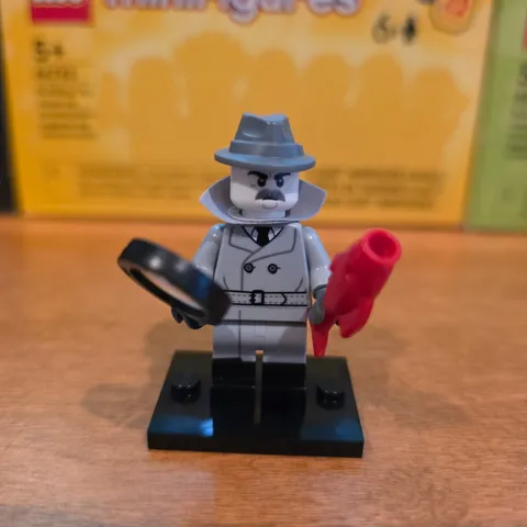 Lego Film Noir Detective - CMF Series 25 - Collectible Minifigure - COMPLETE